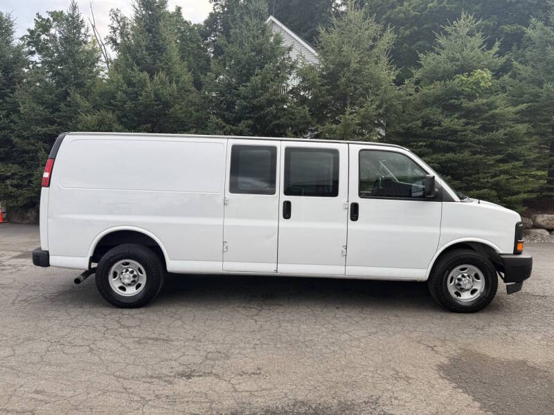 chevrolet express cargo 2017 1GCWGBFF0H1107438 image chevrolet express cargo 2017 1GCWGBFF0H1107438 image